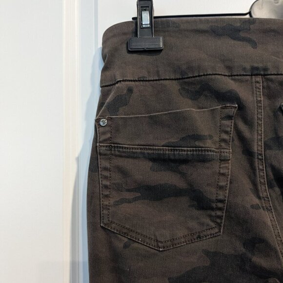 Rock & Republic Pants Size 14 Camouflage Fever Pull-on Jeggings Denim Rx Stretch - Picture 9 of 14